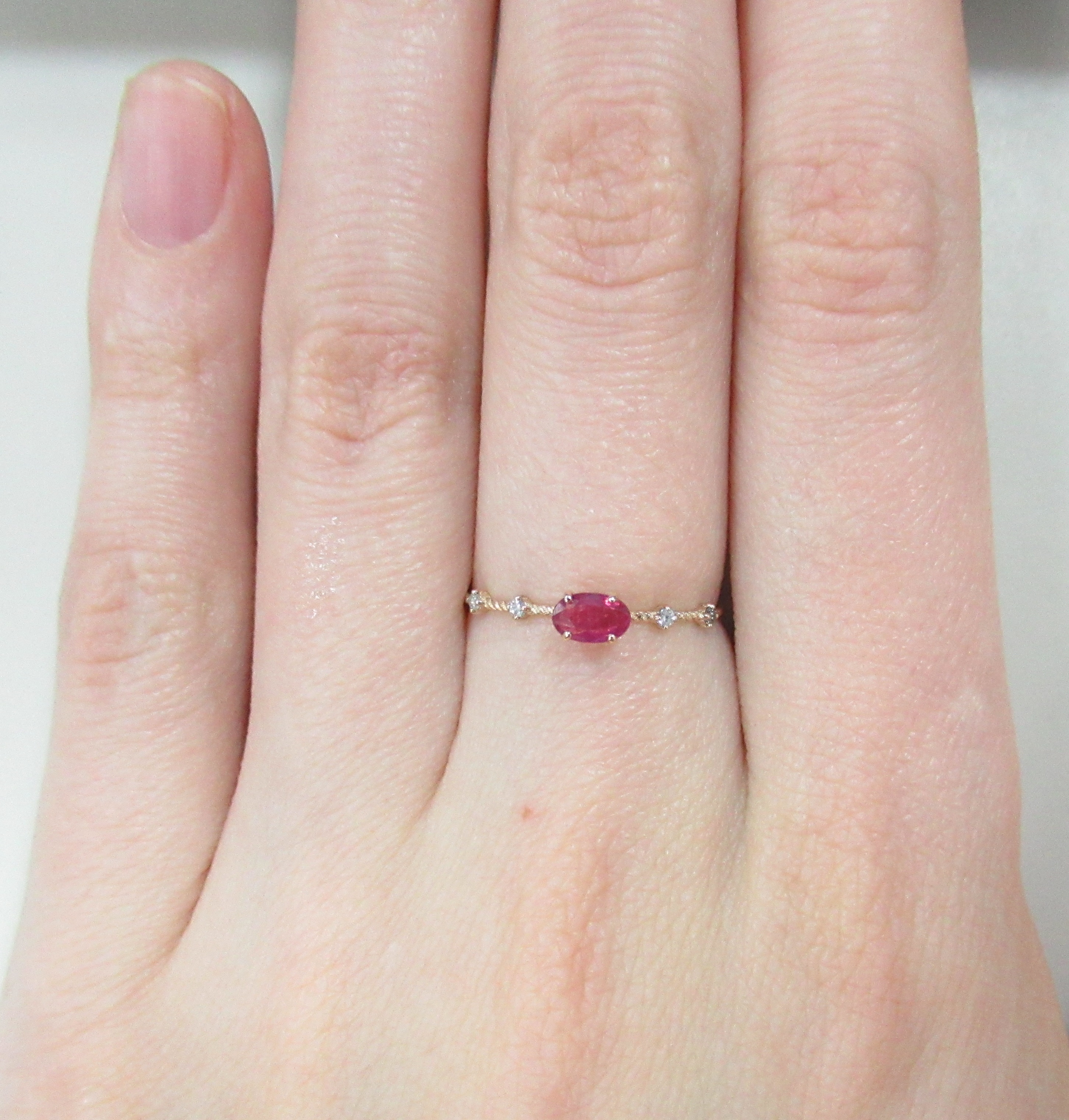 Кольцо из золота с рубином